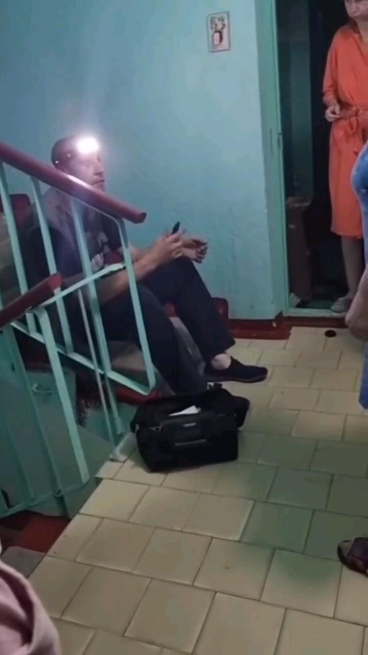 Жека электрик из ЖЕКа