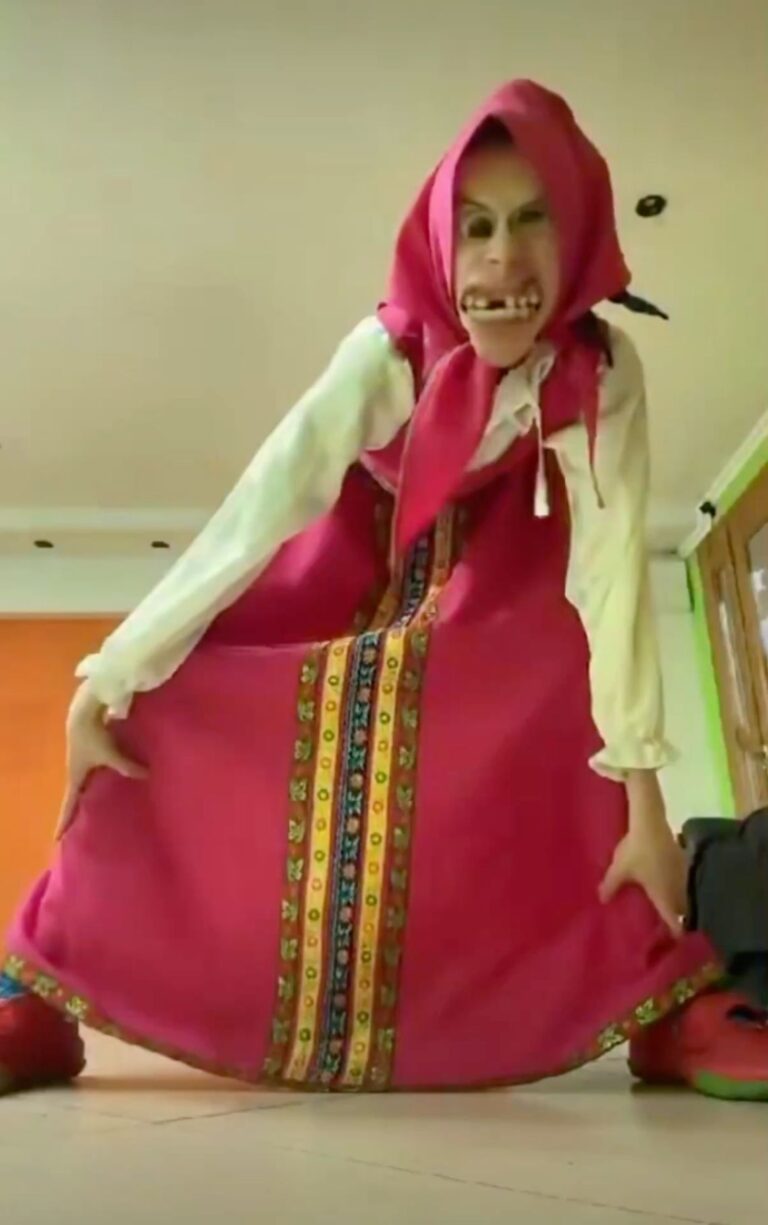 Эта Маша у меня в рекомендациях вечно